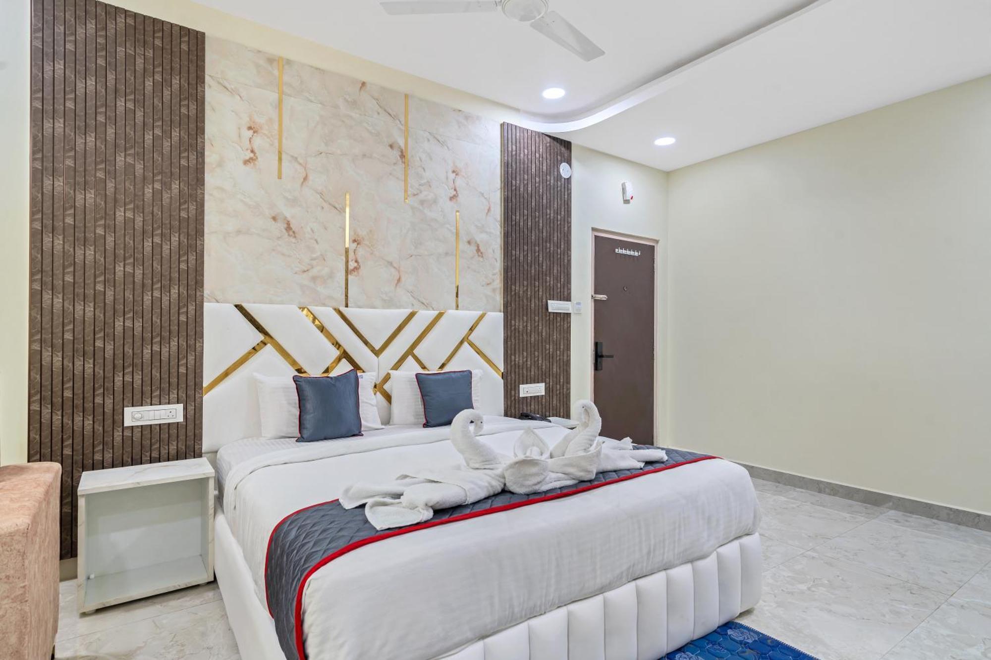 Khammam Hotel Sky Land מראה חיצוני תמונה