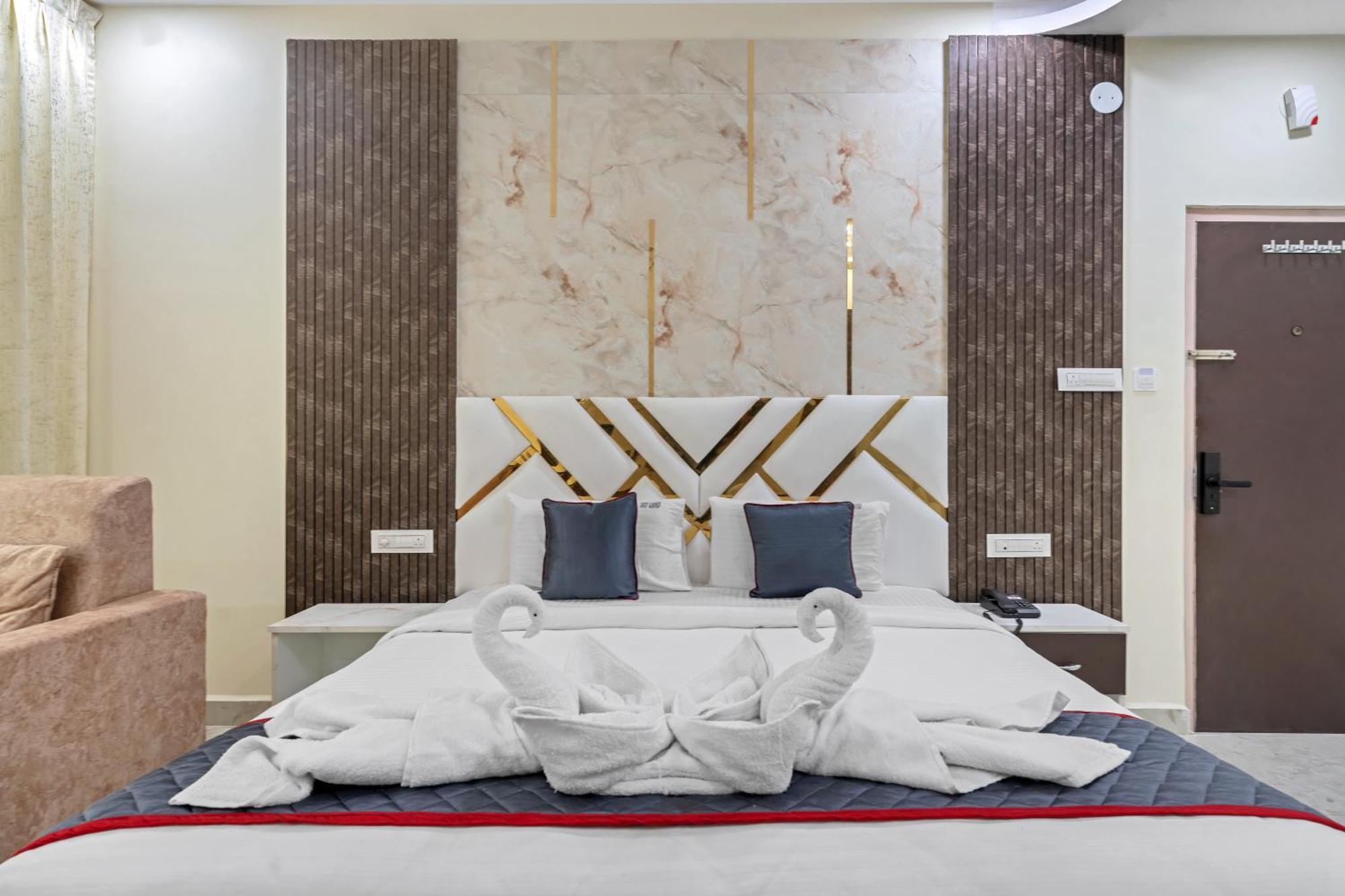 Khammam Hotel Sky Land מראה חיצוני תמונה