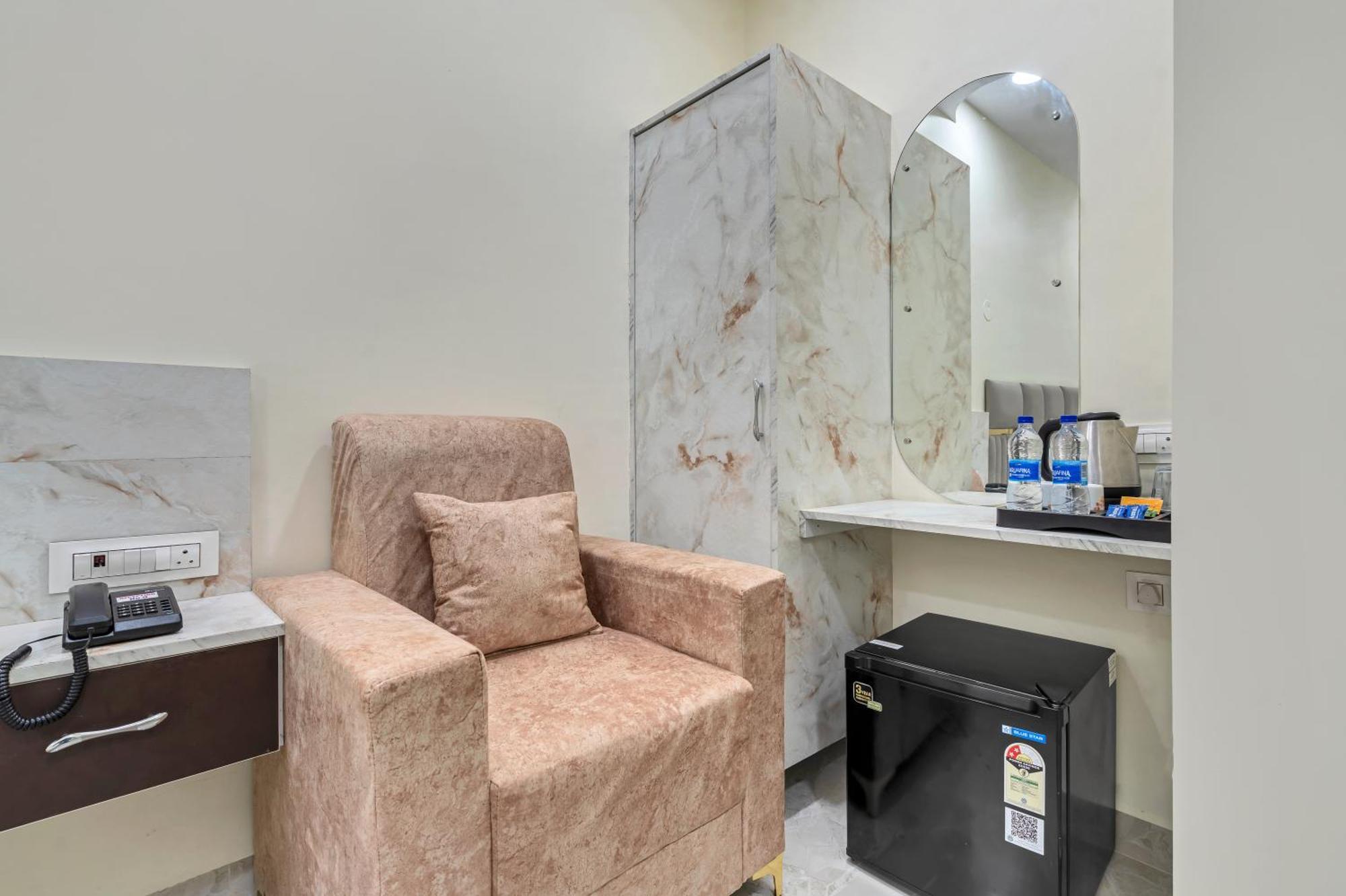 Khammam Hotel Sky Land מראה חיצוני תמונה
